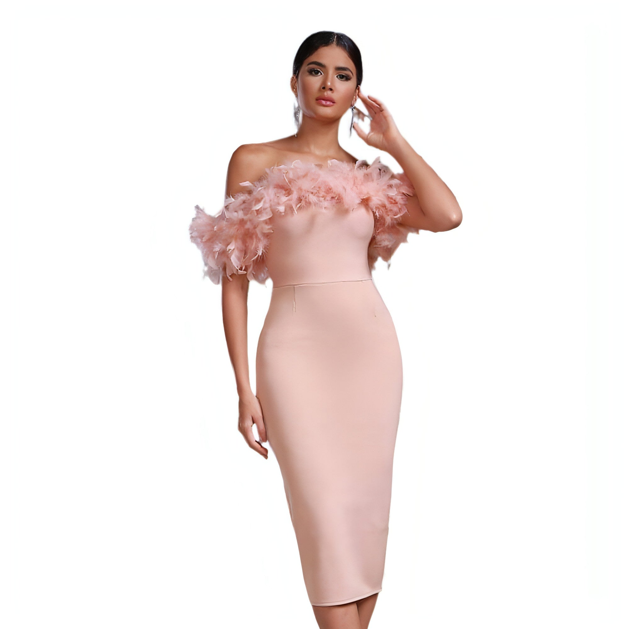 Lumié Plume – Höyhensomisteinen off-shoulder-juhlamekko